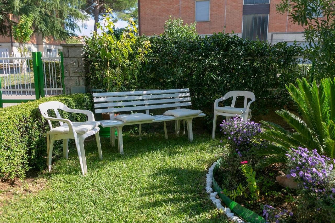 Appartamento Casa Vacanze Enjoy Assisi Bagian luar foto